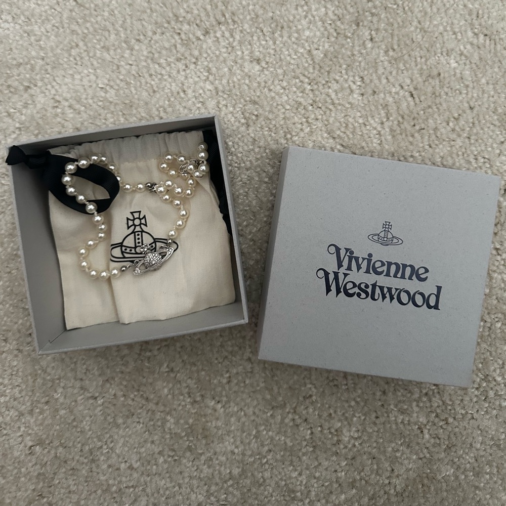 Vivienne Westwood pearl necklace